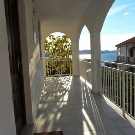 Appartamento Mit Blick Auf Wasser